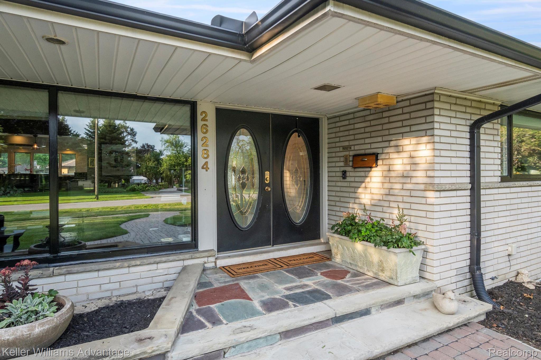 26284 Graham Road Redford, MI 48239 - Photo 5 of 54 Gallery Image 5
