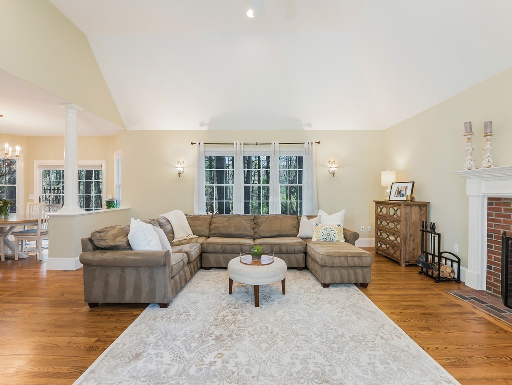 65 Nixon Road Framingham, MA 01701 - Photo 10 of 28 Gallery Image 10