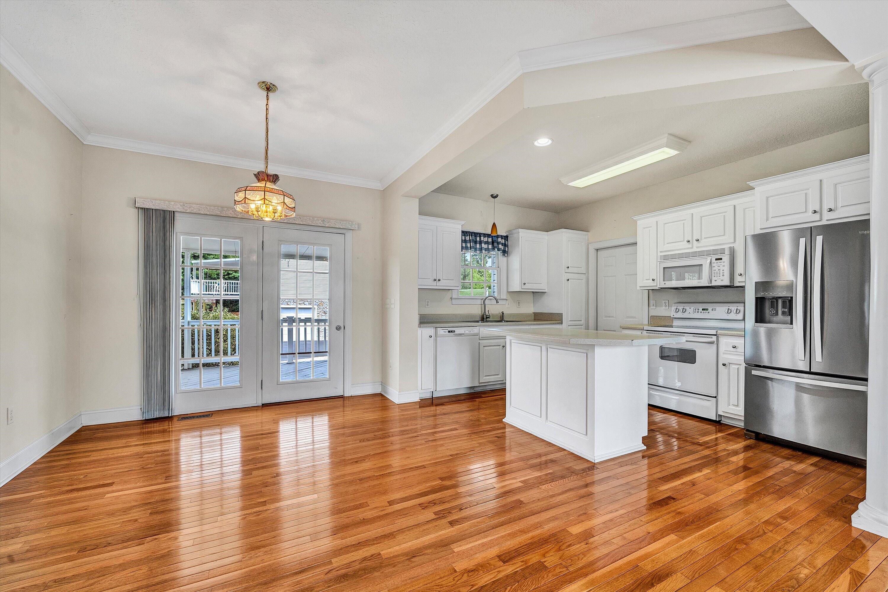 70 Sunny Field Road Wirtz, VA 24184 - Photo 7 of 42 09-SGM-13