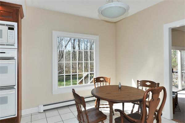 8 Orchard Road Southborough, MA 01772 - Photo 3 of 10 Gallery Image 3