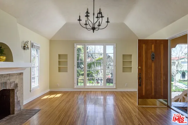 $3,960 | 1122 South Hayworth Avenue, Los Angeles, CA 90035