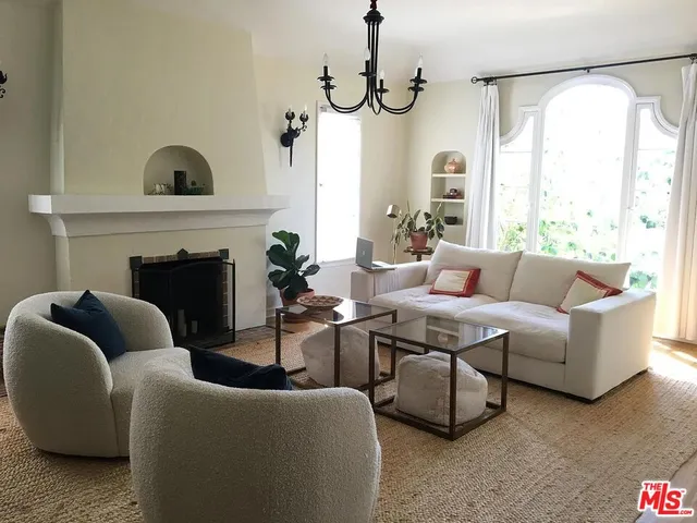 $3,960 | 1122 South Hayworth Avenue, Los Angeles, CA 90035