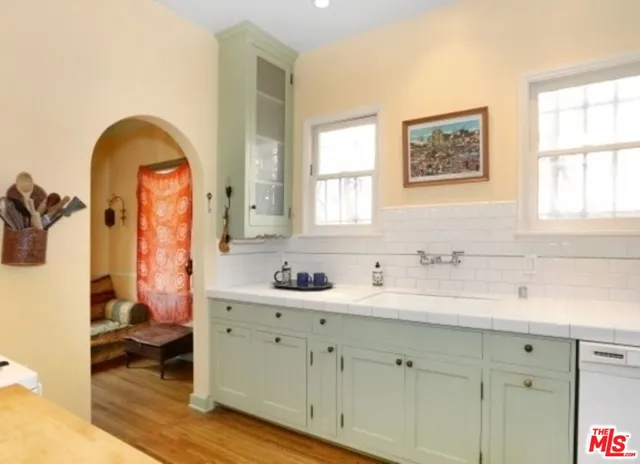 $3,960 | 1122 South Hayworth Avenue, Los Angeles, CA 90035