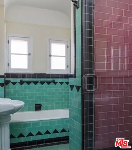 $3,960 | 1122 South Hayworth Avenue, Los Angeles, CA 90035