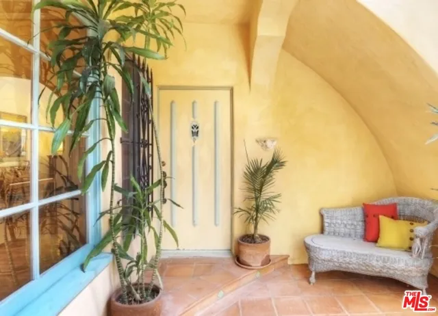 $3,960 | 1122 South Hayworth Avenue, Los Angeles, CA 90035