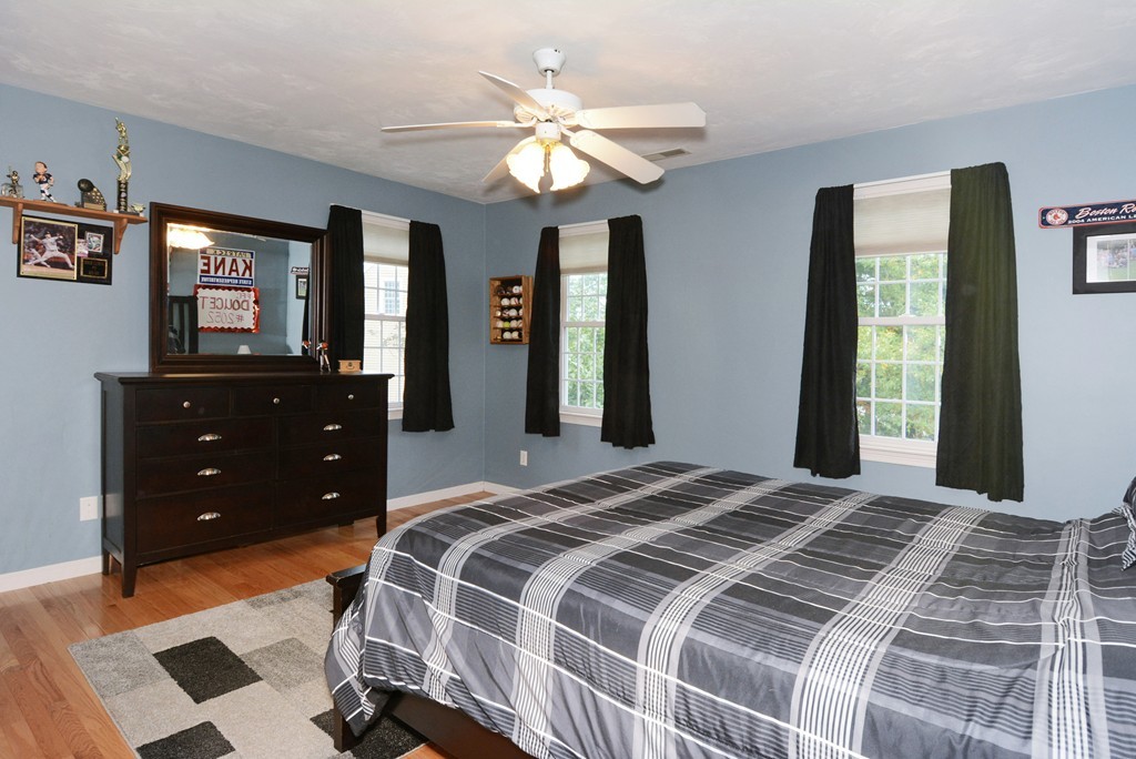 12 Horseneck Road Shrewsbury, MA 01545 - Photo 18 of 30 Gallery Image 18