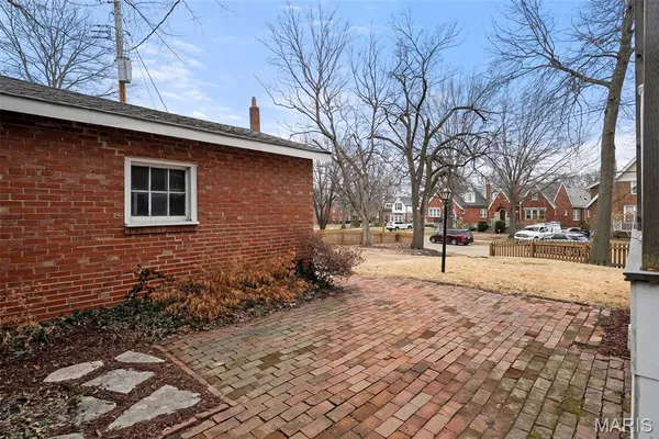 $699,900 | 1140 Ralph Terrace, Richmond Heights, MO 63117