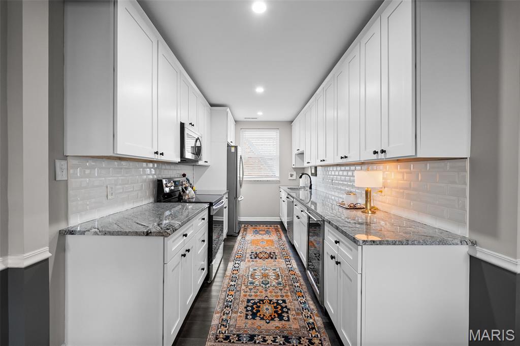 1140 Ralph Terrace Richmond Heights, MO 63117 - Photo 10 of 38