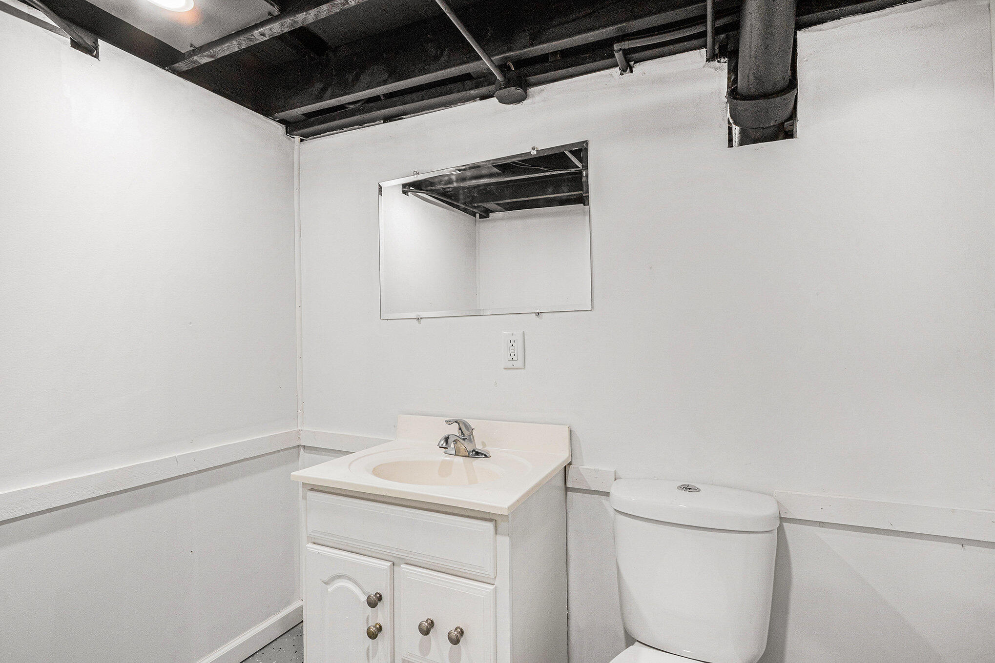 1067 Polk Street Gary, IN 46402 - Photo 12 of 13 a utility room with dryer and washer