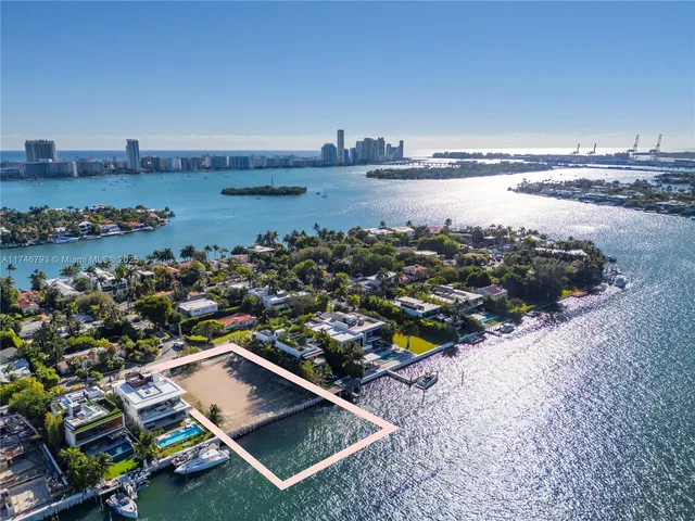 $27,000,000 | 228-302 West Dilido Drive, Miami Beach, FL 33139