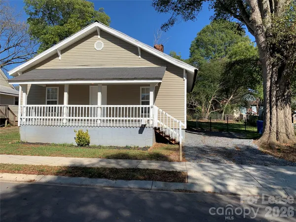 $1,400 | 208 Parker Avenue, Mooresville, NC 28115