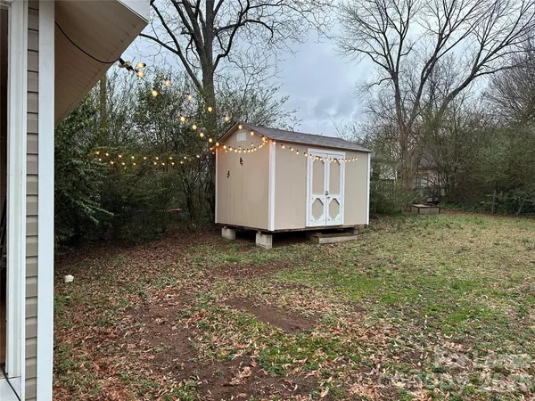 $1,400 | 208 Parker Avenue, Mooresville, NC 28115