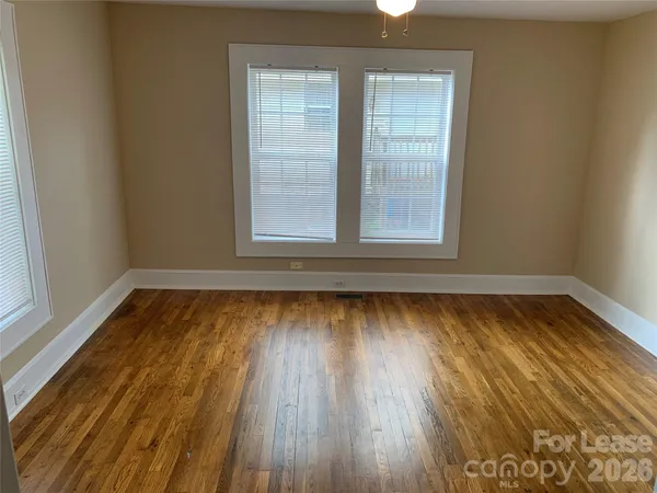 $1,400 | 208 Parker Avenue, Mooresville, NC 28115