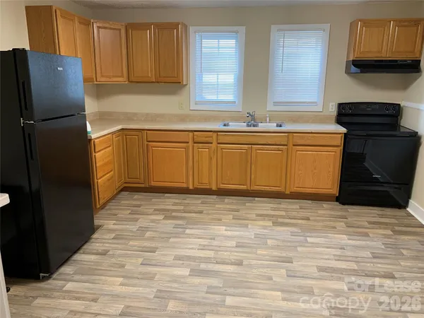 $1,400 | 208 Parker Avenue, Mooresville, NC 28115