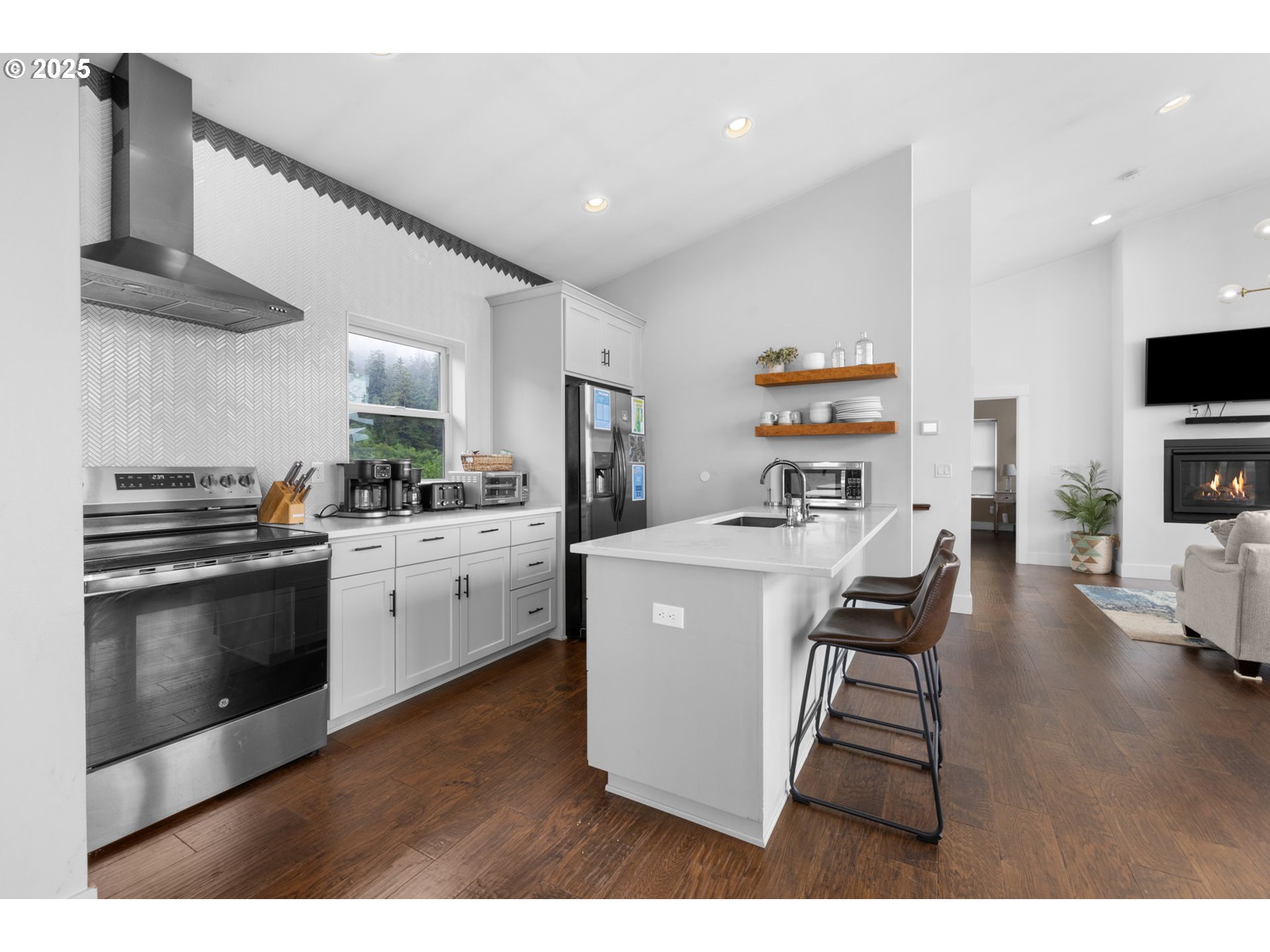 54145 South Beach Road Neskowin, OR 97149 - Photo 5 of 47