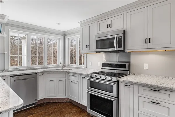 $799,900 | 14 Maple Street, Sturbridge, MA 01566