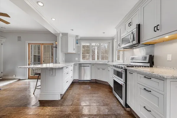 $799,900 | 14 Maple Street, Sturbridge, MA 01566