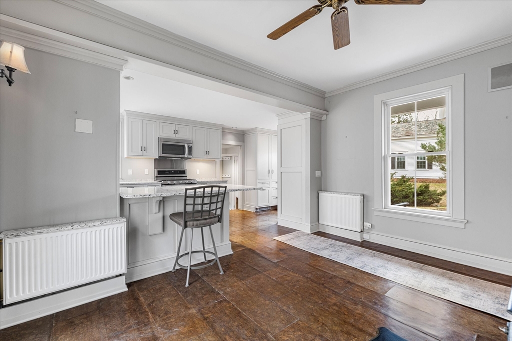 14 Maple Street Sturbridge, MA 01566 - Photo 19 of 37