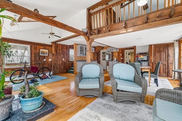 $799,900 | 14 Maple Street, Sturbridge, MA 01566