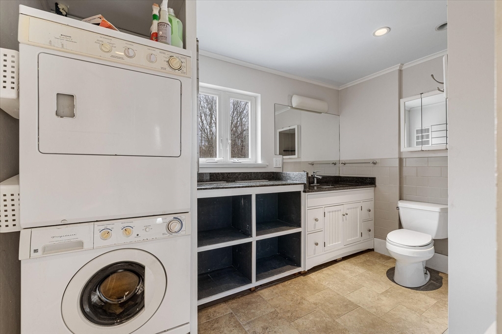 14 Maple Street Sturbridge, MA 01566 - Photo 31 of 37