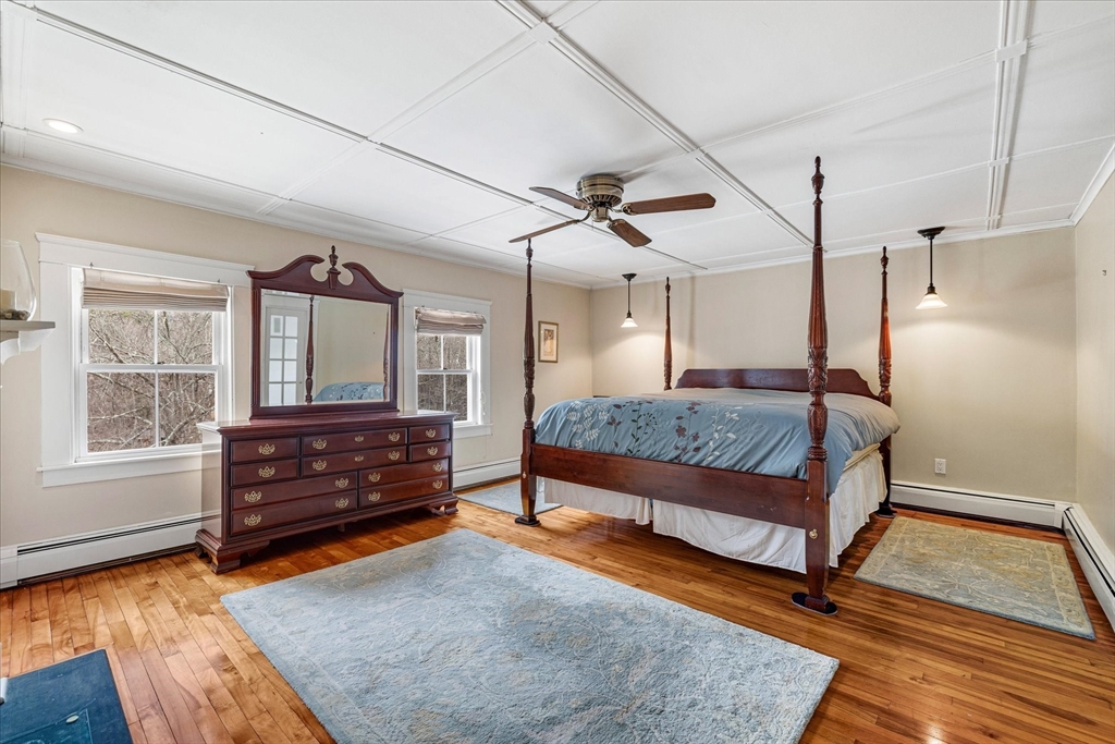 14 Maple Street Sturbridge, MA 01566 - Photo 33 of 37