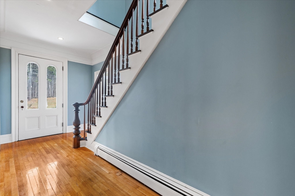 14 Maple Street Sturbridge, MA 01566 - Photo 8 of 37