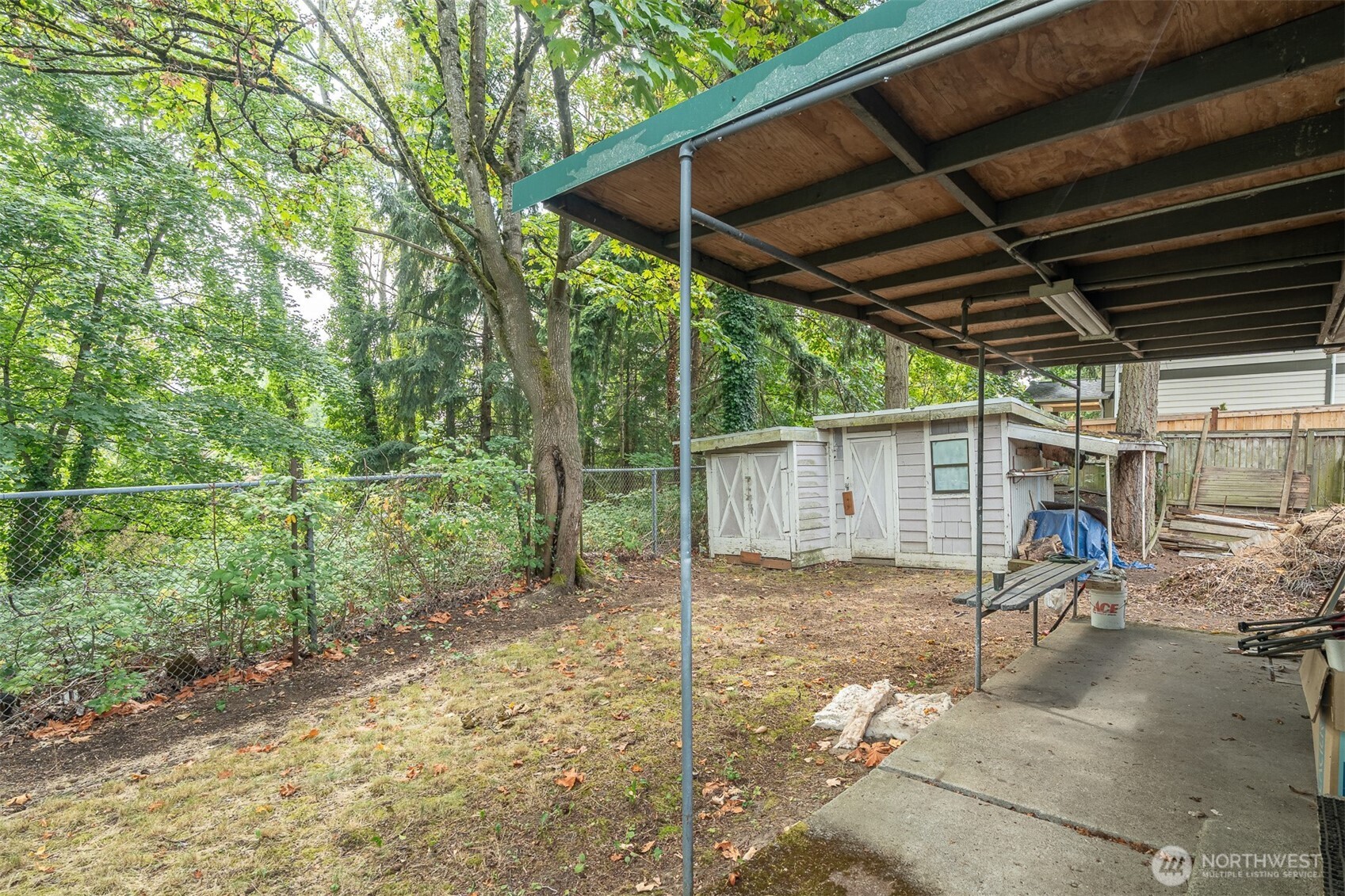 1147 Aberdeen Avenue Northeast Renton, WA 98056 - Photo 12 of 24 a view of a backyard