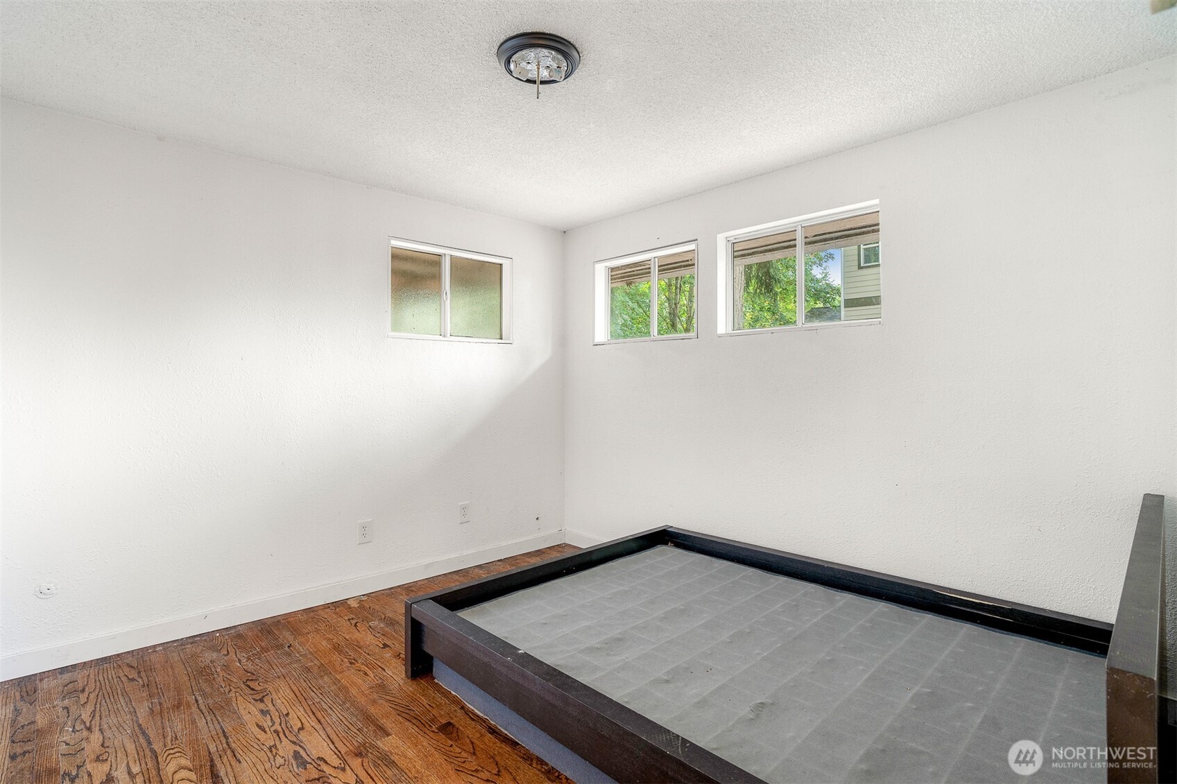 1147 Aberdeen Avenue Northeast Renton, WA 98056 - Photo 5 of 24 wooden floor in a room