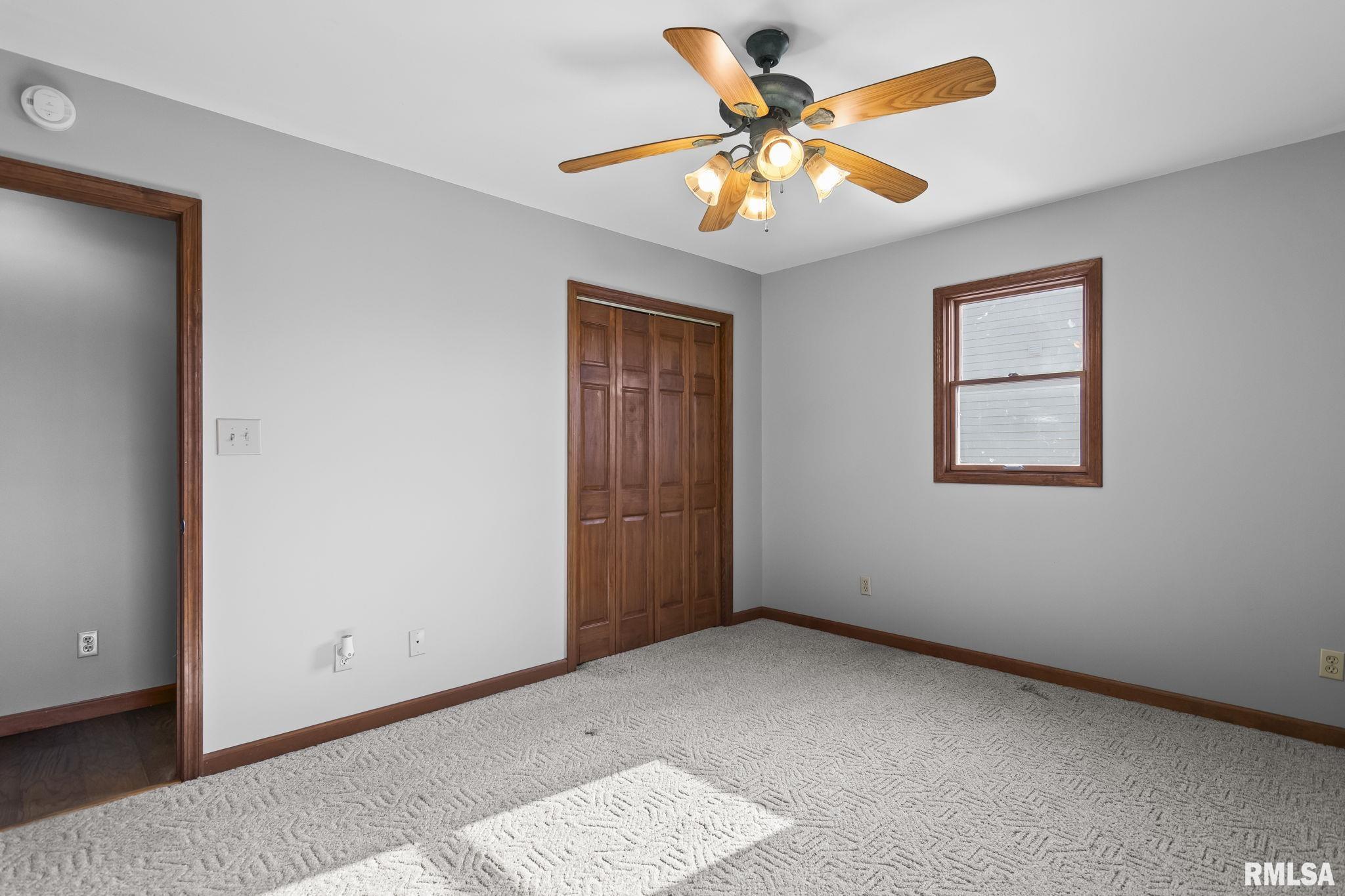 619 South 6th Street Girard, IL 62640 - Photo 15 of 39