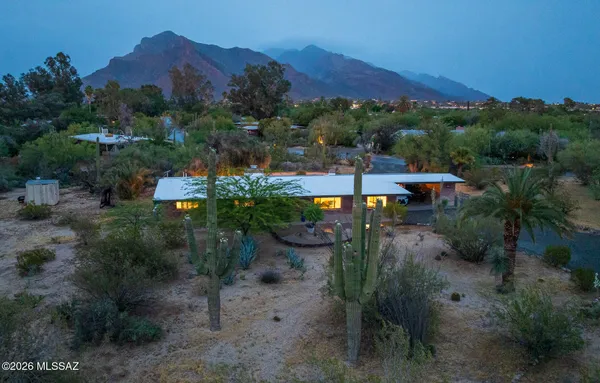 $625,000 | 980 West Comobabi Drive, Tucson, AZ 85704