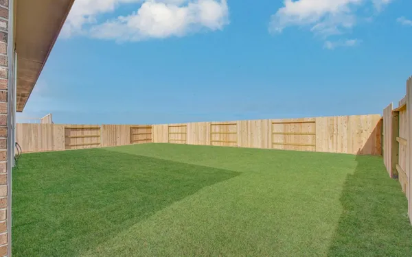 $2,900 | 13922 Bay Crest, Texas City, TX 77568