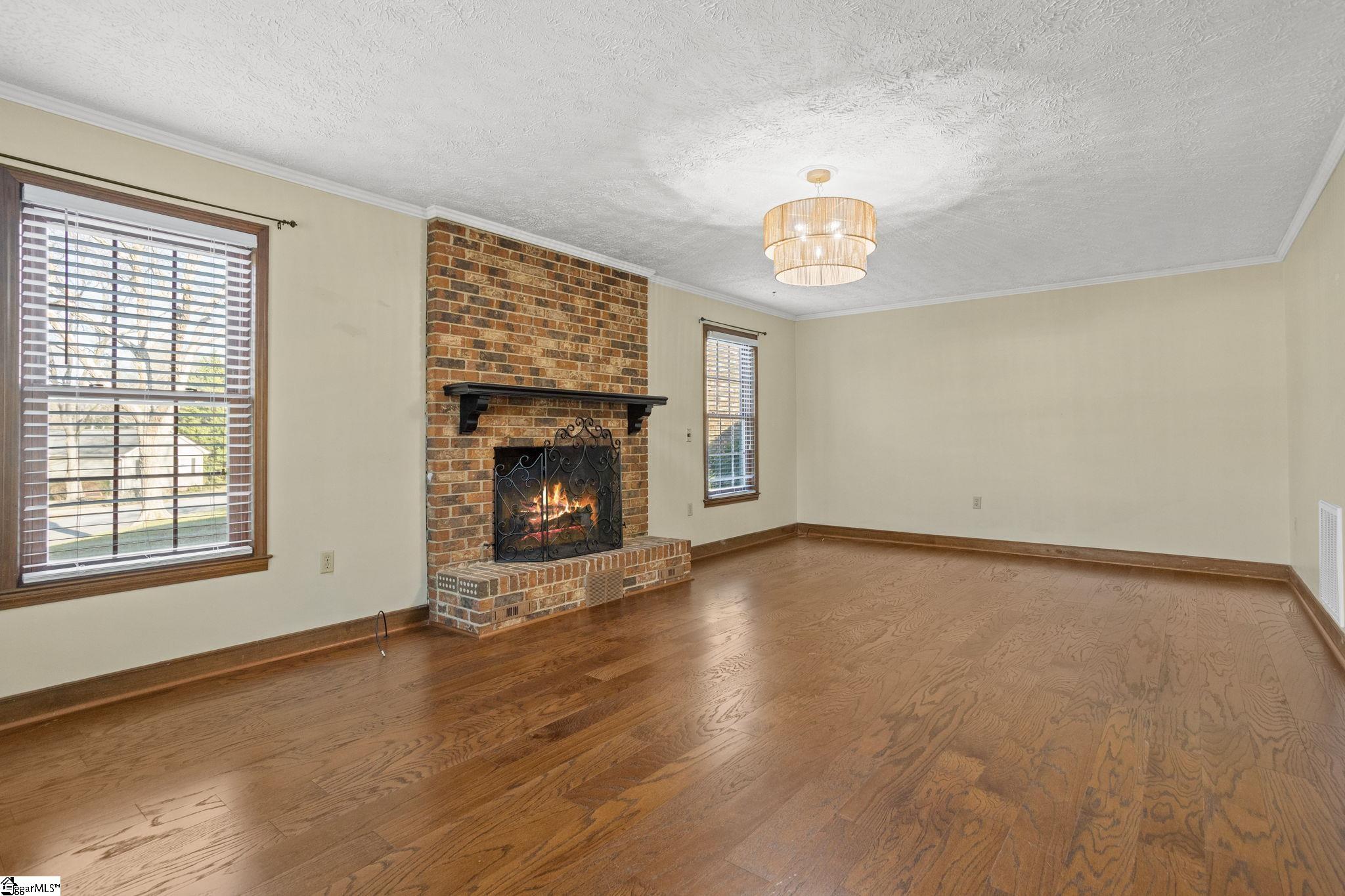 1202 Plantation Drive Simpsonville, SC 29681 - Photo 5 of 35