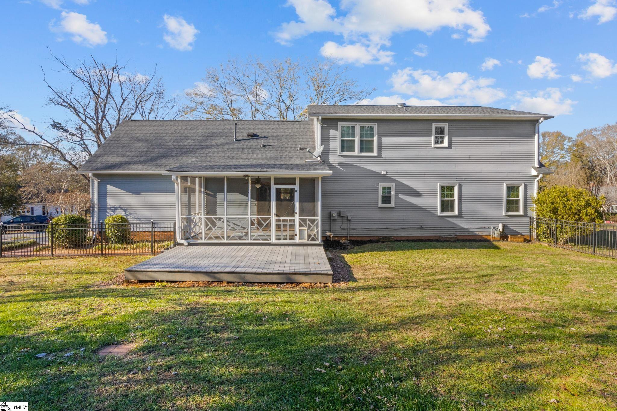 1202 Plantation Drive Simpsonville, SC 29681 - Photo 6 of 35