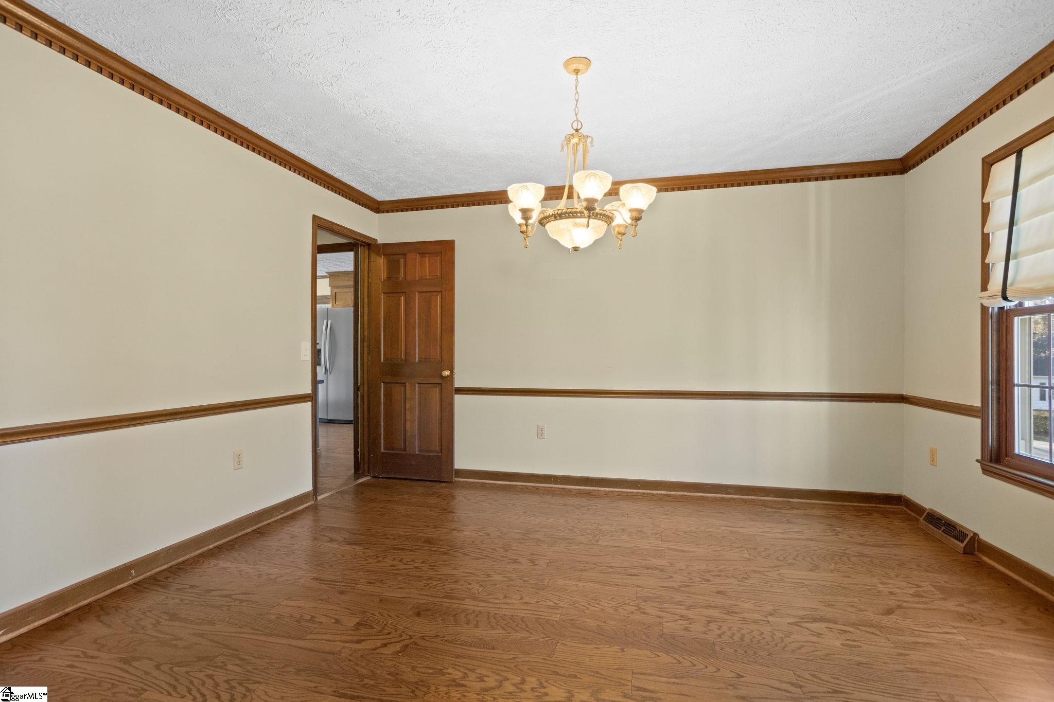 1202 Plantation Drive Simpsonville, SC 29681 - Photo 9 of 35