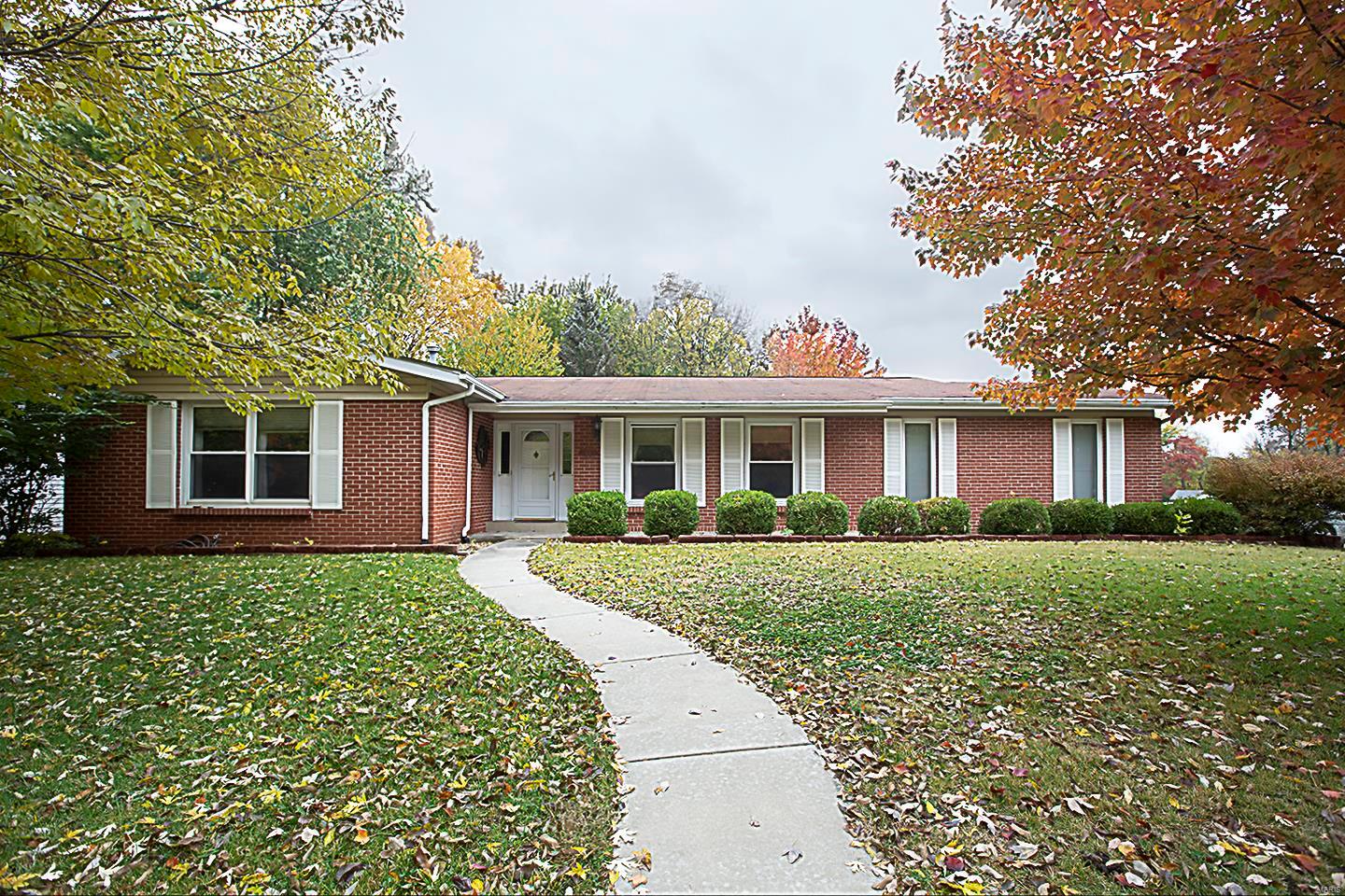 413 Hunters Ridge St. Charles, MO 63301 - Photo 1 of 49 Gallery Image 1