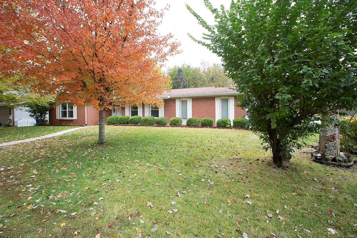413 Hunters Ridge St. Charles, MO 63301 - Photo 2 of 49 Gallery Image 2