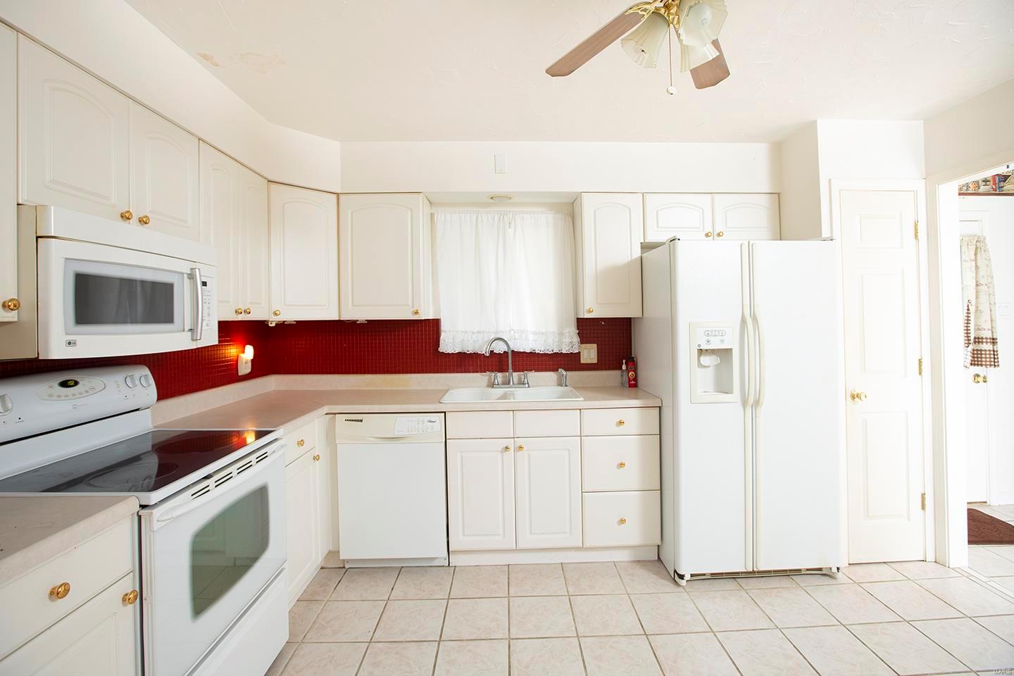 413 Hunters Ridge St. Charles, MO 63301 - Photo 19 of 49 Gallery Image 19