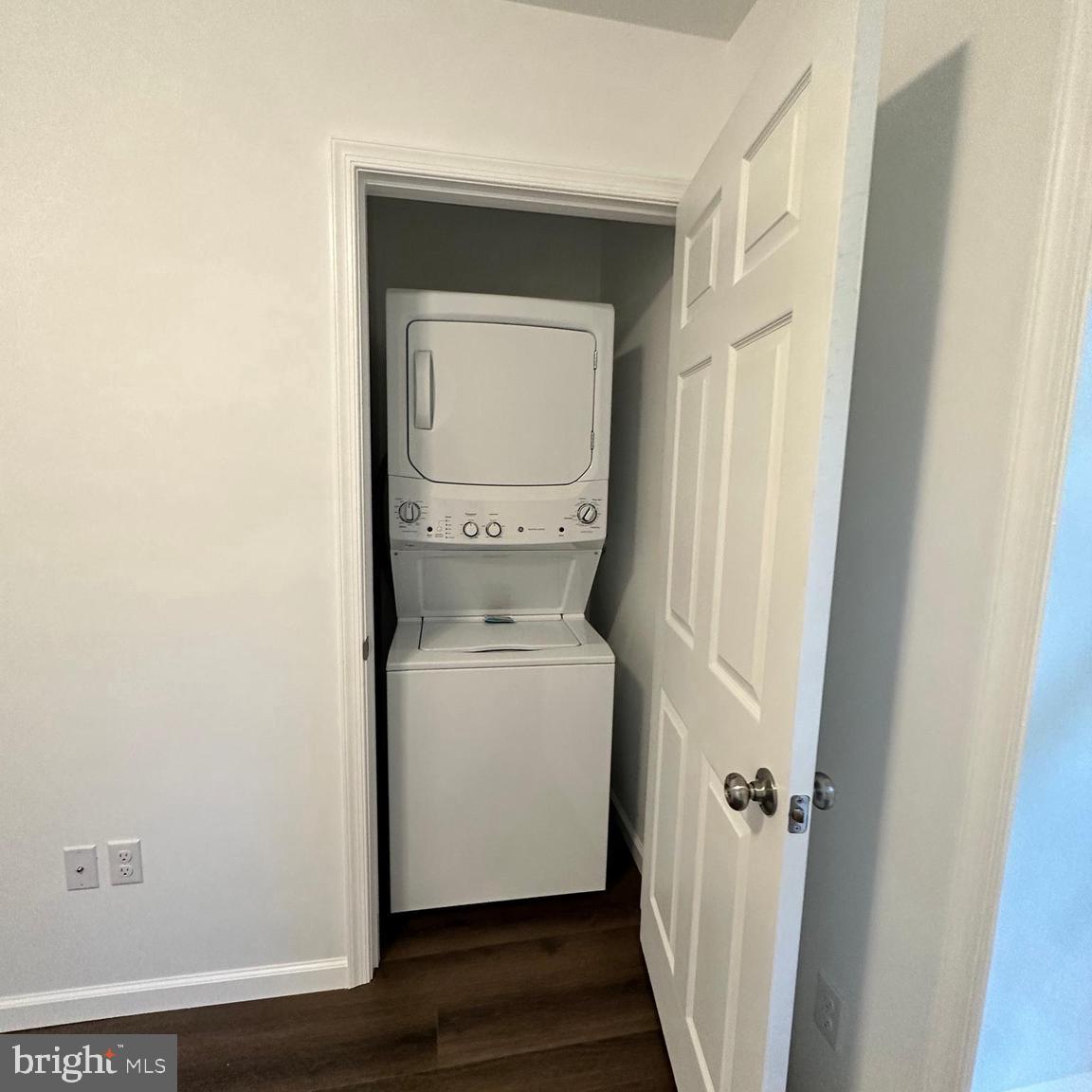 300 Collins Avenue, Unit 2 Hurlock, MD 21643 - Photo 5 of 5 a utility room with dryer and washer