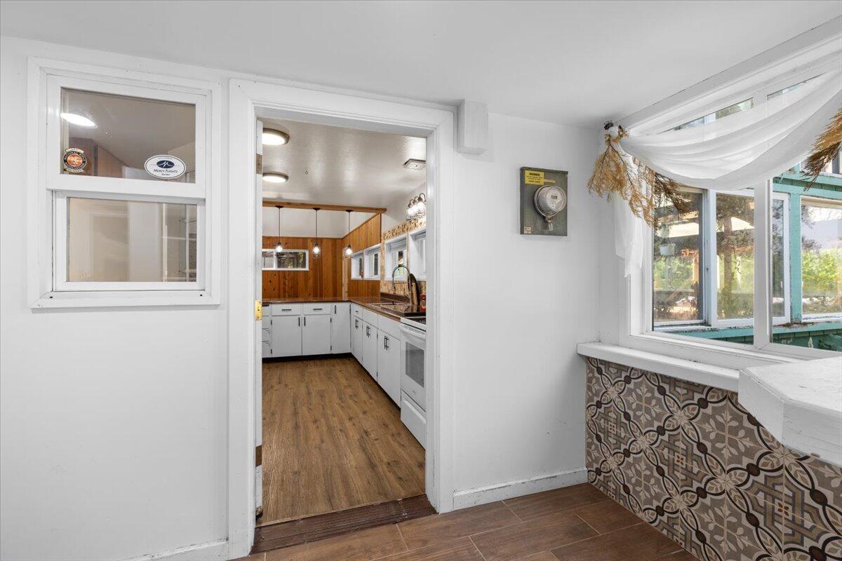 14242 Geppert Road Eagle Point, OR 97524 - Photo 7 of 54 Gallery Image 7