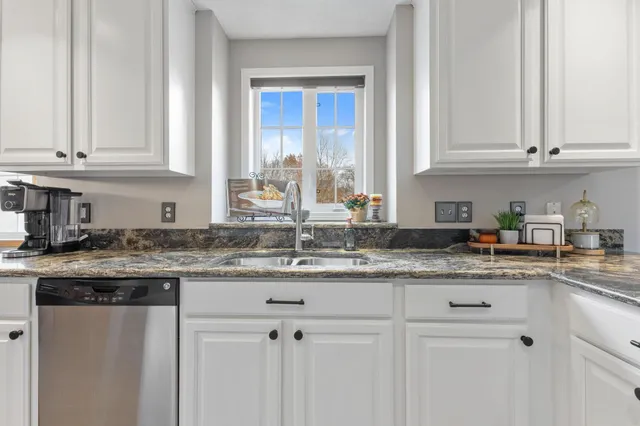 $399,900 | 13233 Williamsberg Drive, Savage, MN 55378