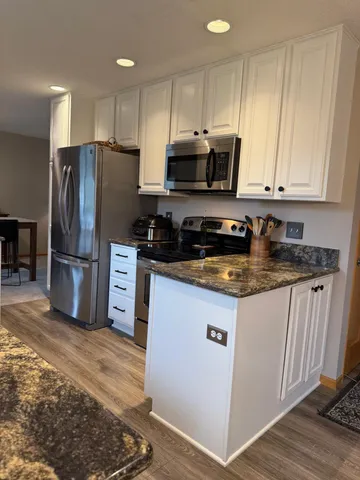 $399,900 | 13233 Williamsberg Drive, Savage, MN 55378