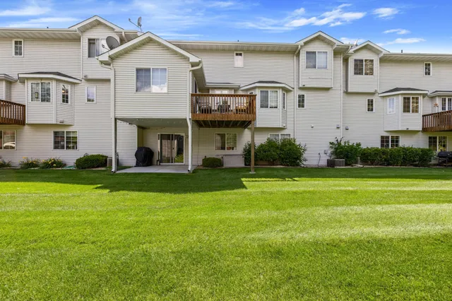 $399,900 | 13233 Williamsberg Drive, Savage, MN 55378