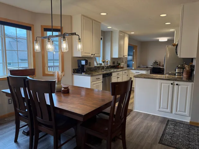 $399,900 | 13233 Williamsberg Drive, Savage, MN 55378