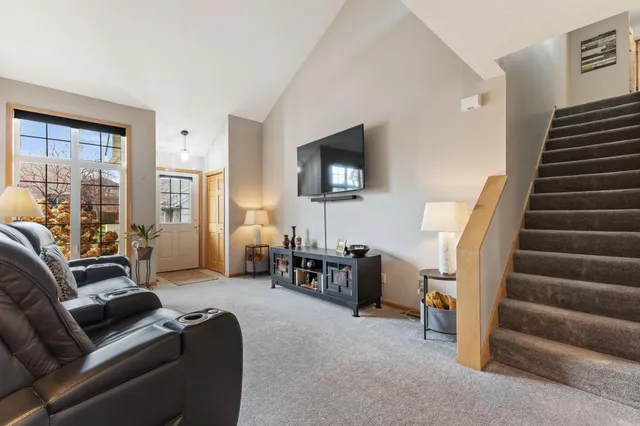 $399,900 | 13233 Williamsberg Drive, Savage, MN 55378