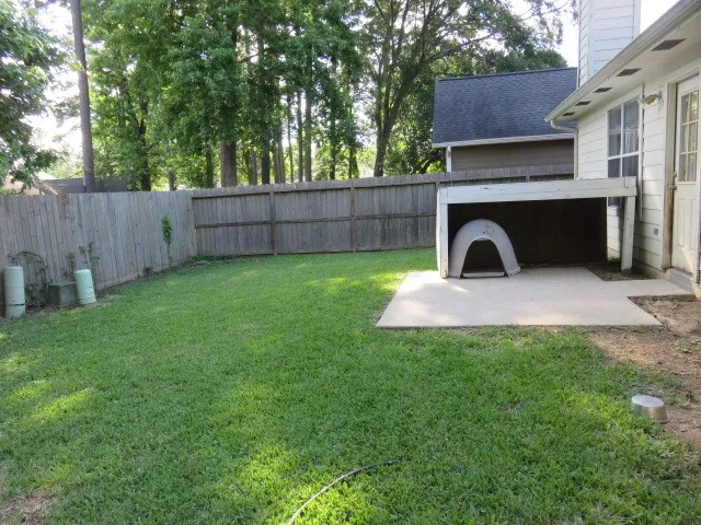 $1,700 | 12129 La Salle Branch, Conroe, TX 77304