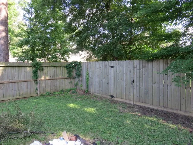 $1,700 | 12129 La Salle Branch, Conroe, TX 77304