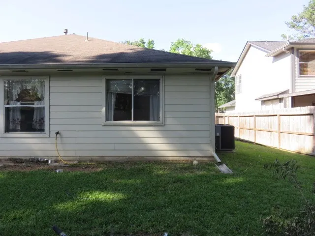 $1,700 | 12129 La Salle Branch, Conroe, TX 77304