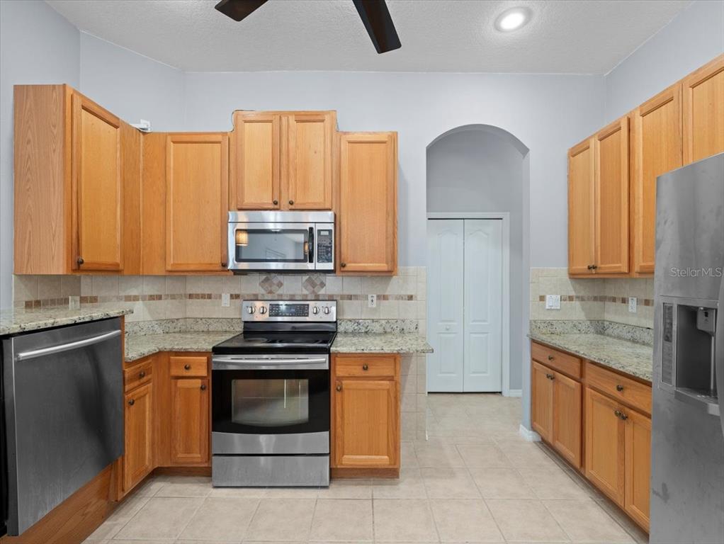 10307 Ridge Top Loop Weeki Wachee, FL 34613 - Photo 16 of 50