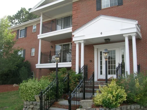 $3,350 | 6 April Lane, Unit 33, Lexington, MA 02421