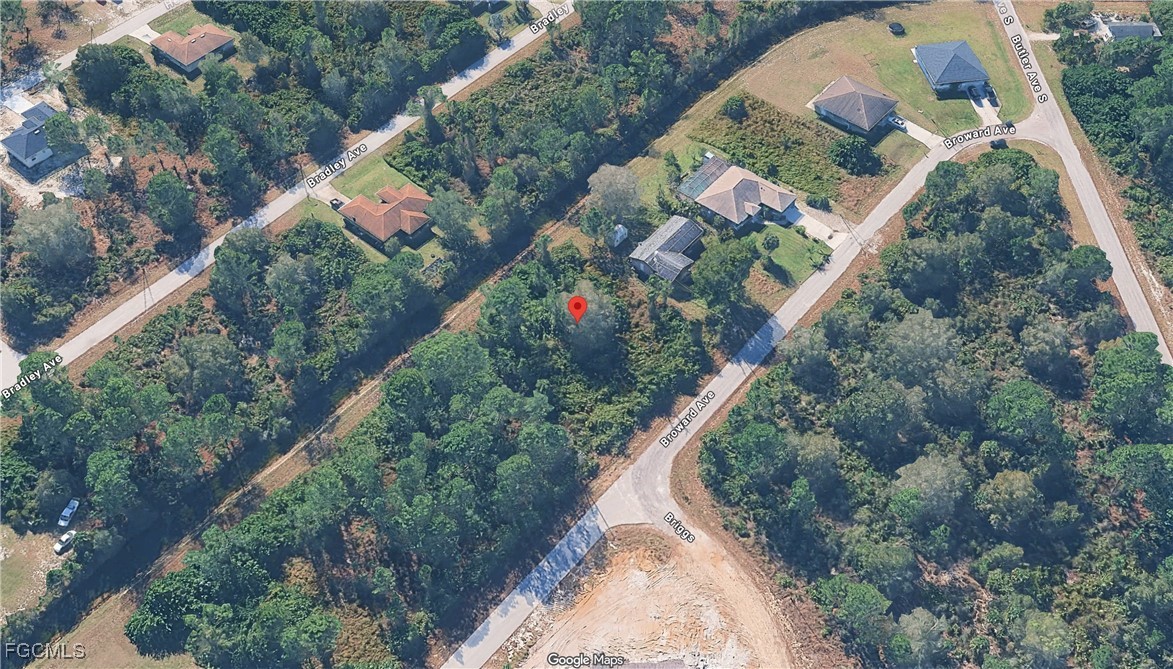 329 Broward Avenue Lehigh Acres, FL 33974 - Photo 4 of 9